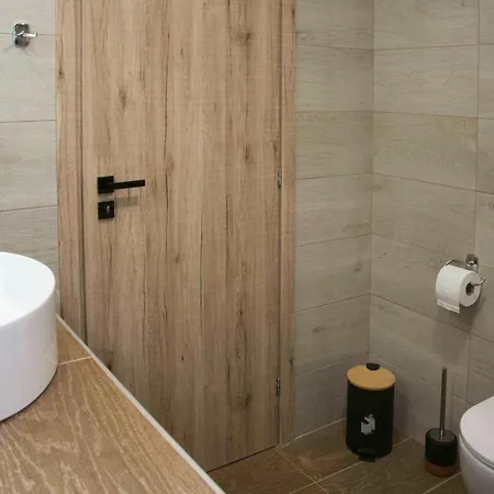 بيت ضيافة Big Max Kávos