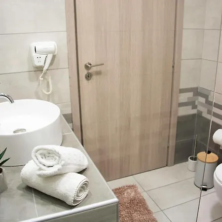 Big Max بيت ضيافة Kávos